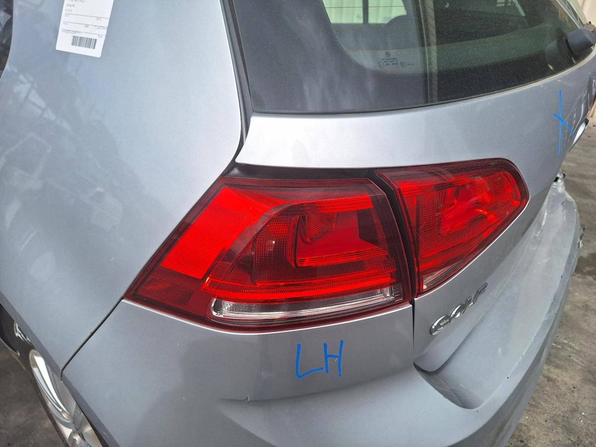 1000766750-Left Taillight