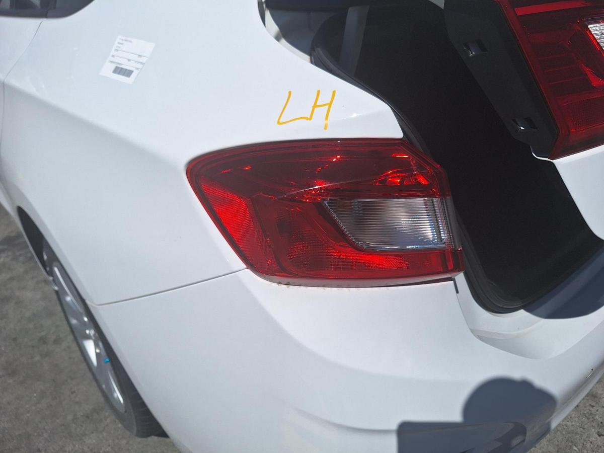 1000761101-Left Taillight