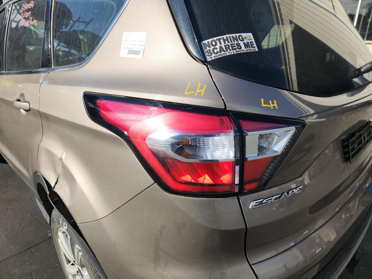 1000850558-Left Taillight