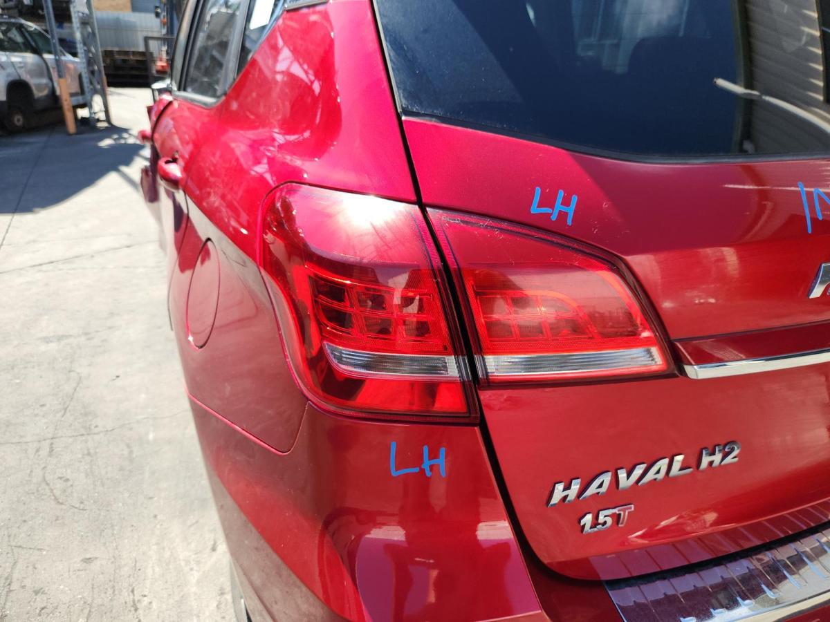 1000880206-Left Taillight