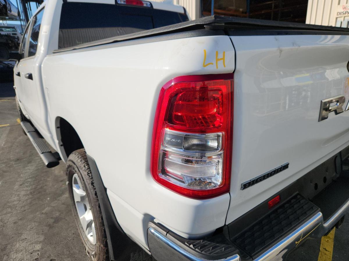 1000842222-Left Taillight