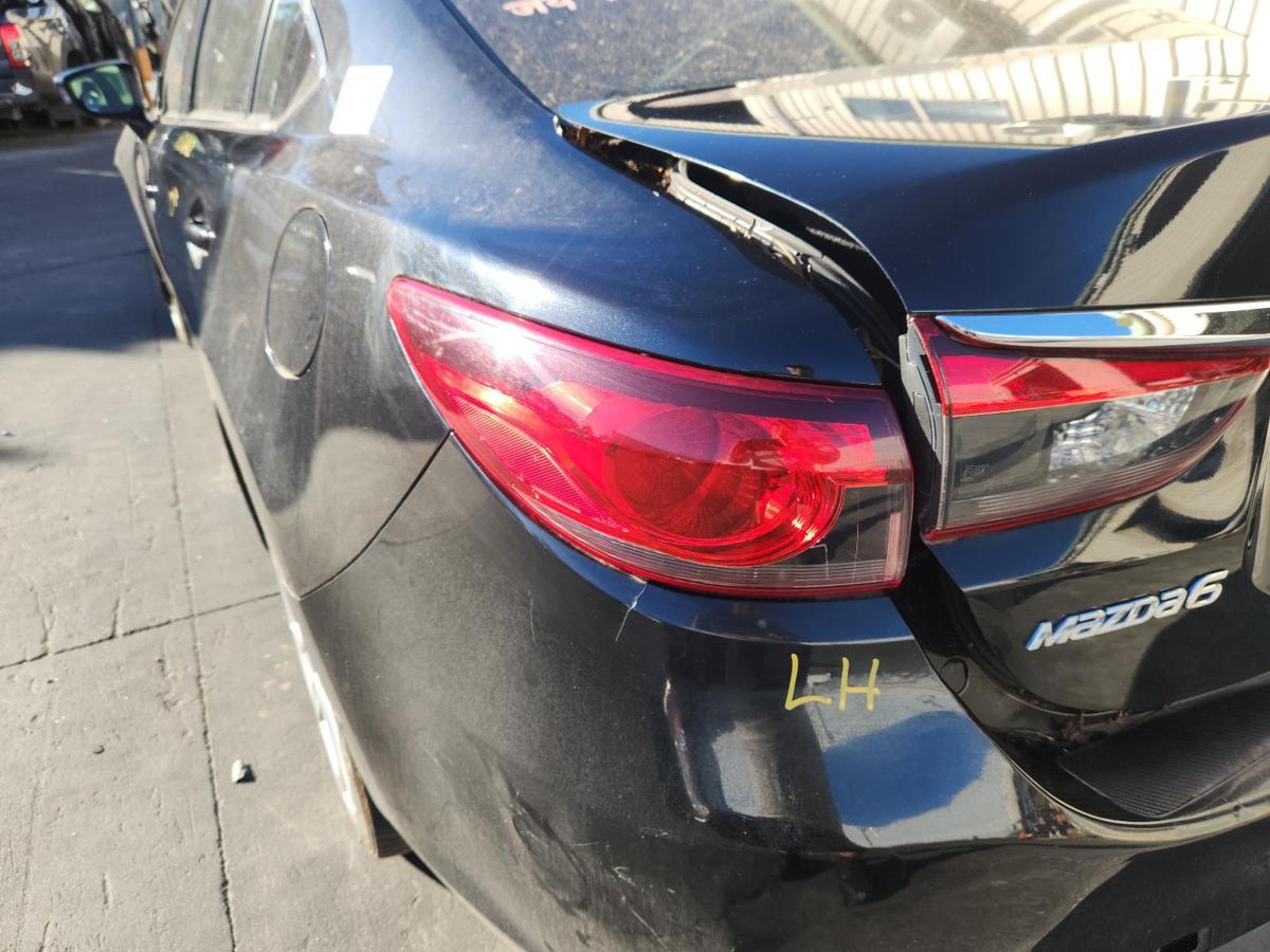 1000856793-Left Taillight