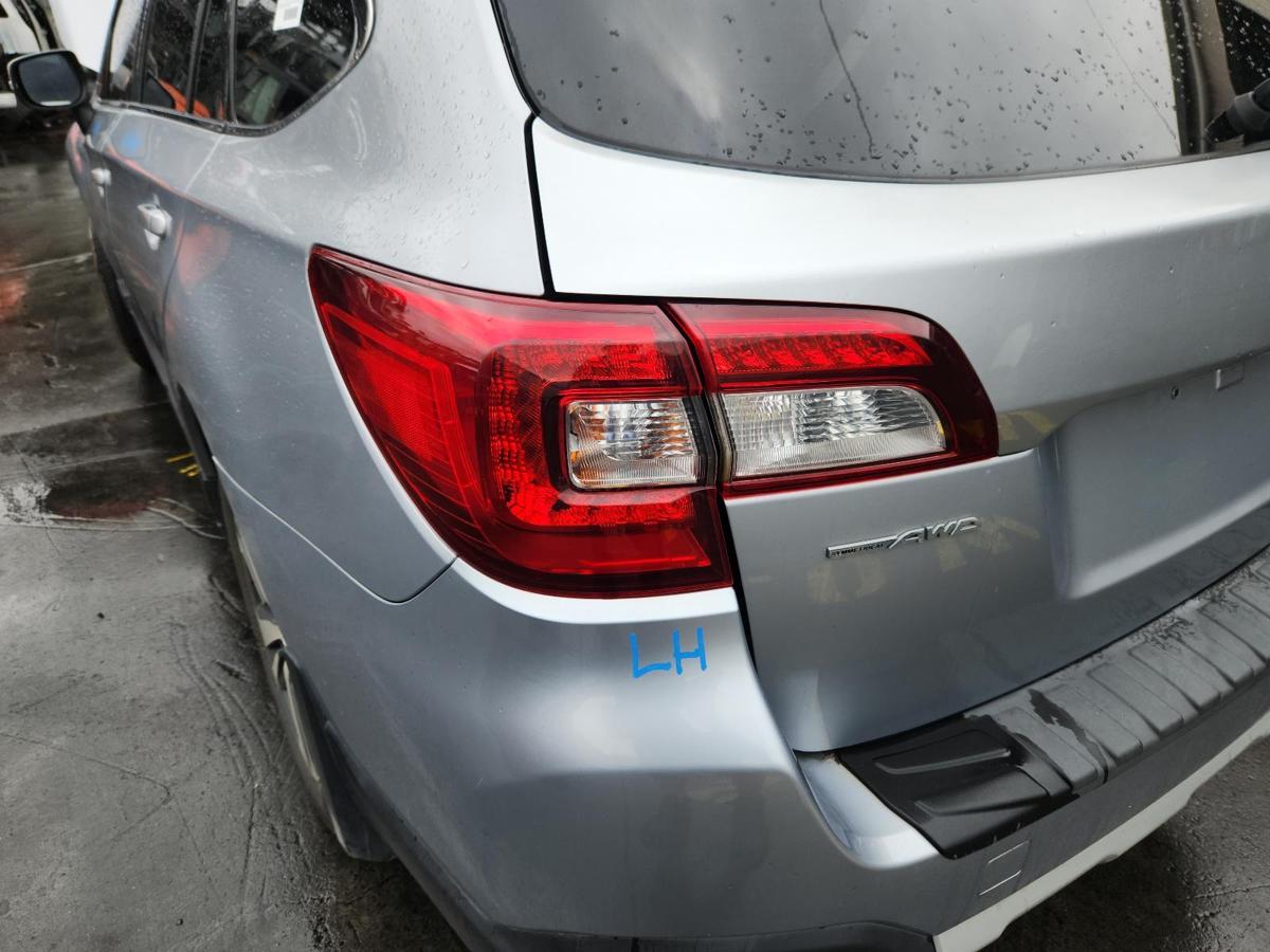 1000861299-Left Taillight