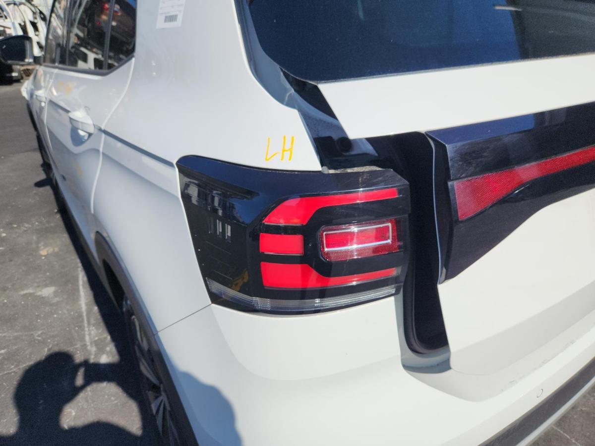 1000872906-Left Taillight