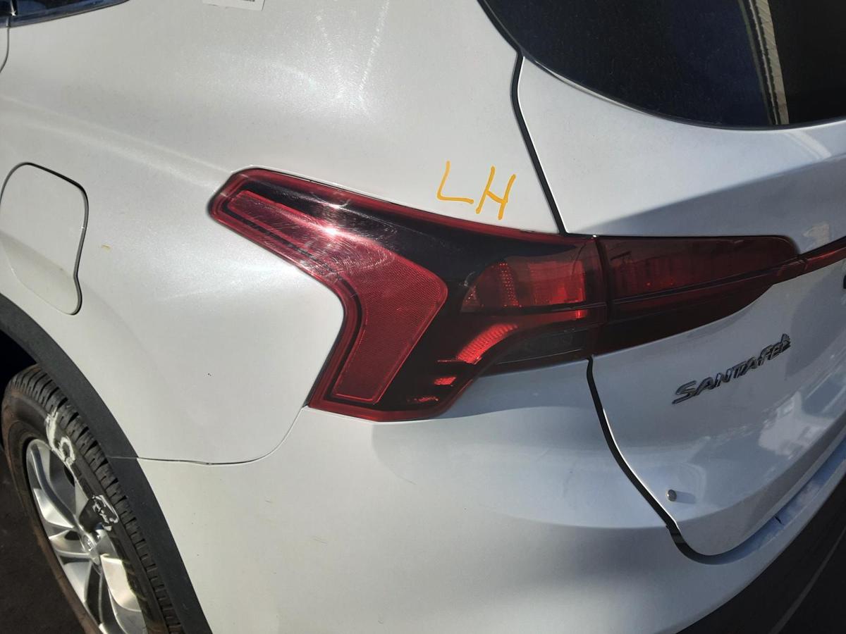 1000775395-Left Taillight