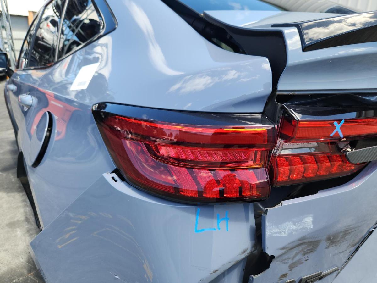 1000812762-Left Taillight
