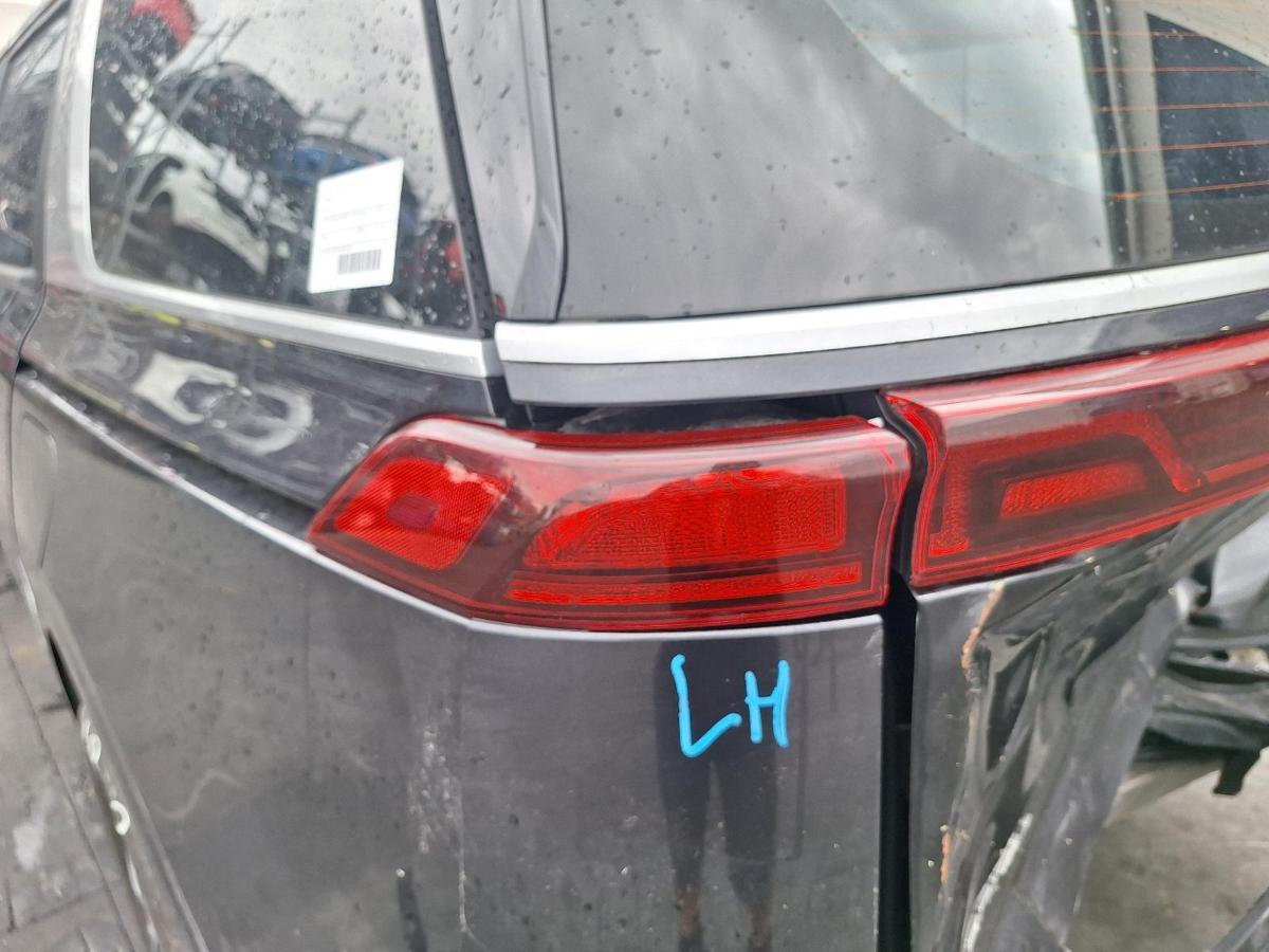 1000806494-Left Taillight