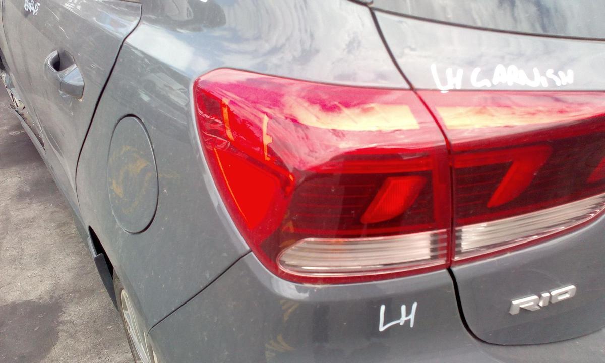 1000730382-Left Taillight