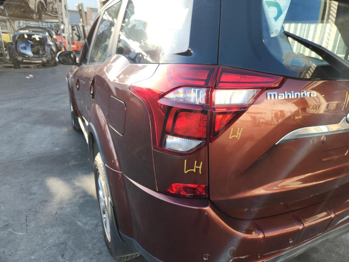 1000830356-Left Taillight