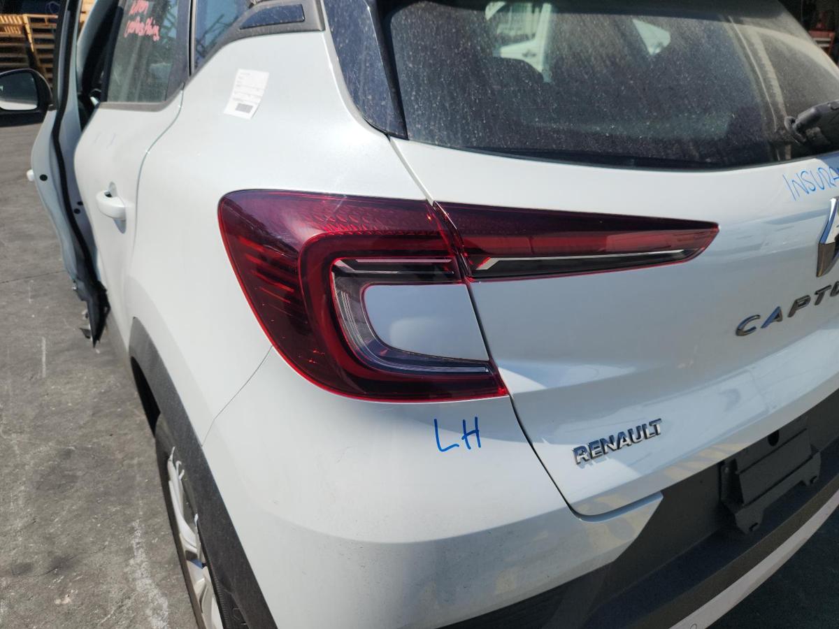 1000868324-Left Taillight