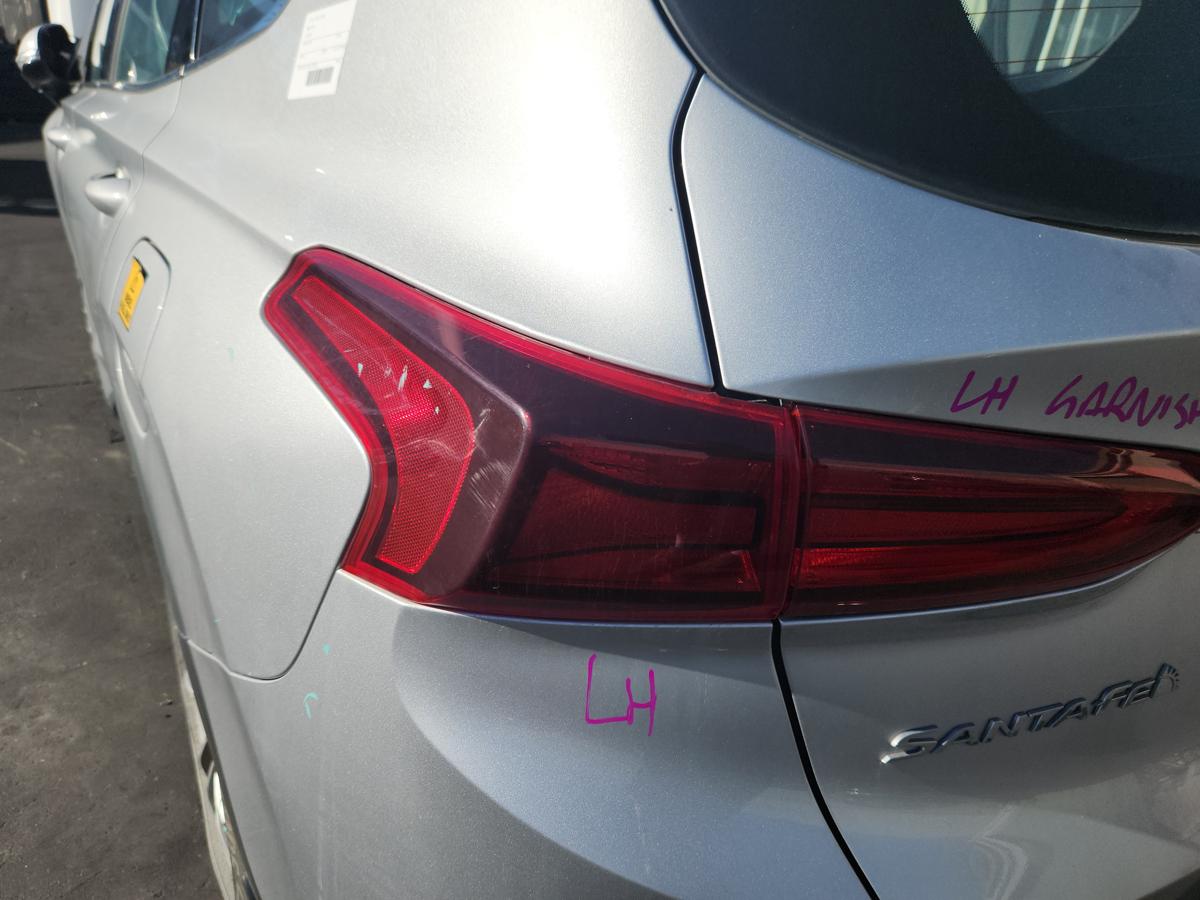 1000930542-Left Taillight