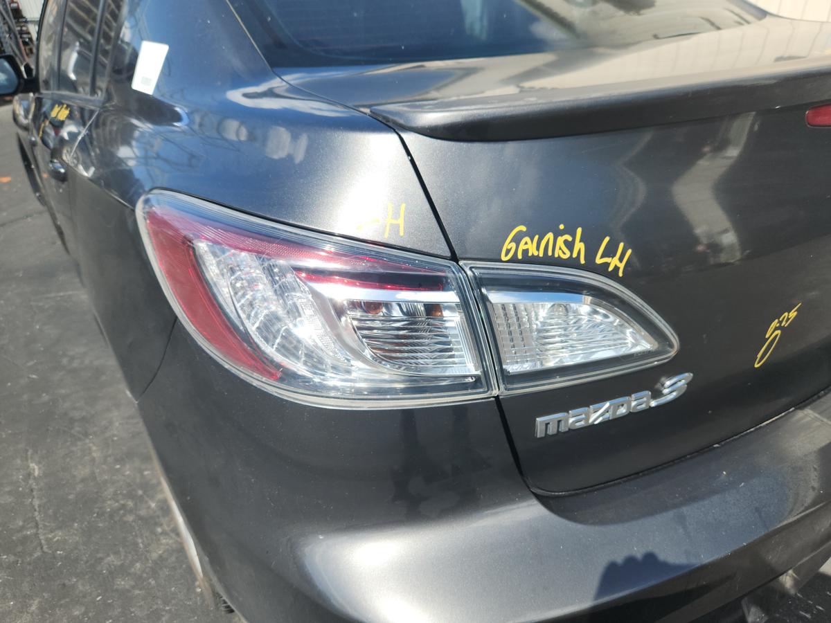 1000943920-Left Taillight