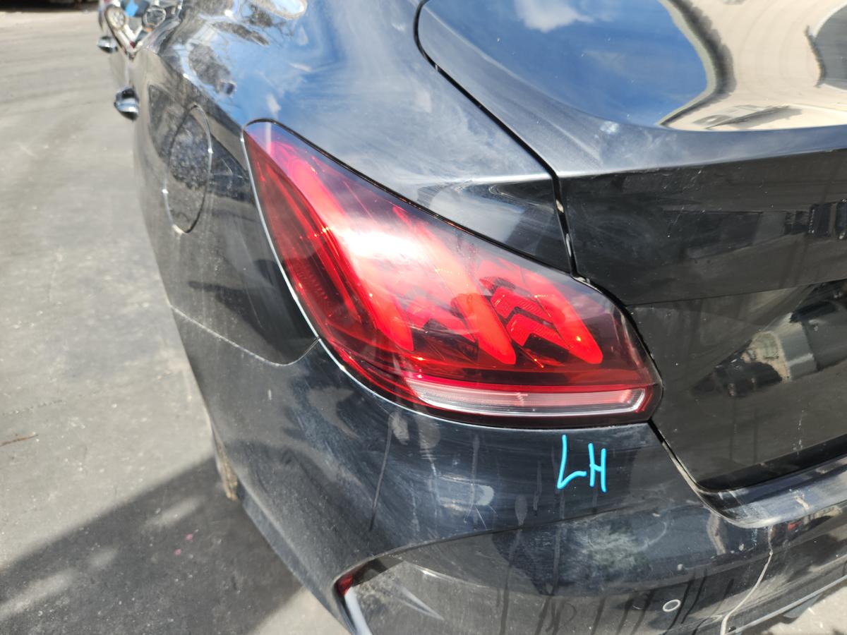 1000944611-Left Taillight