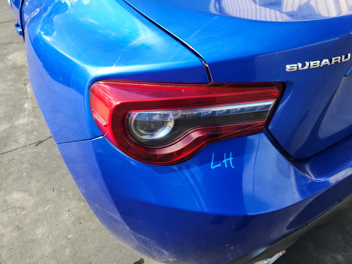 1000945544-Left Taillight