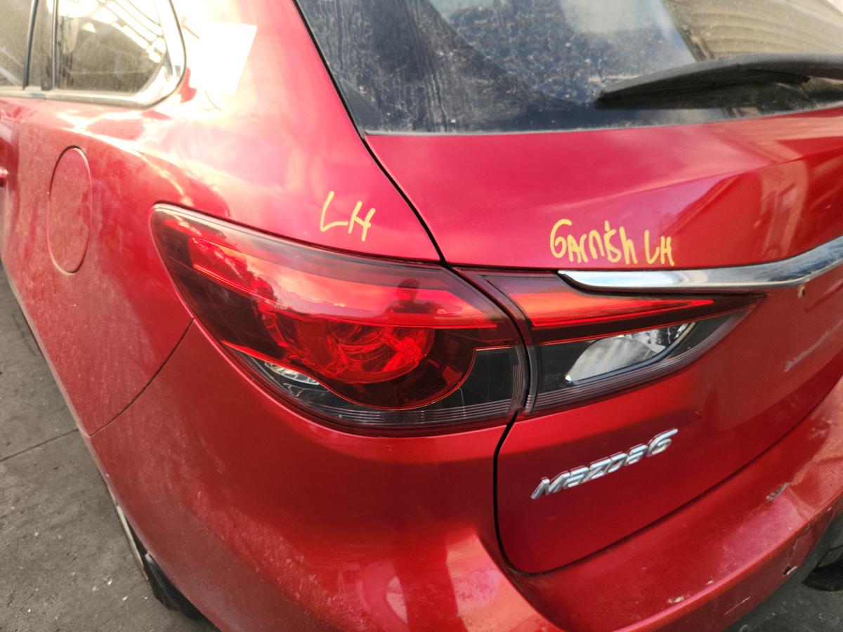 1000948207-Left Taillight