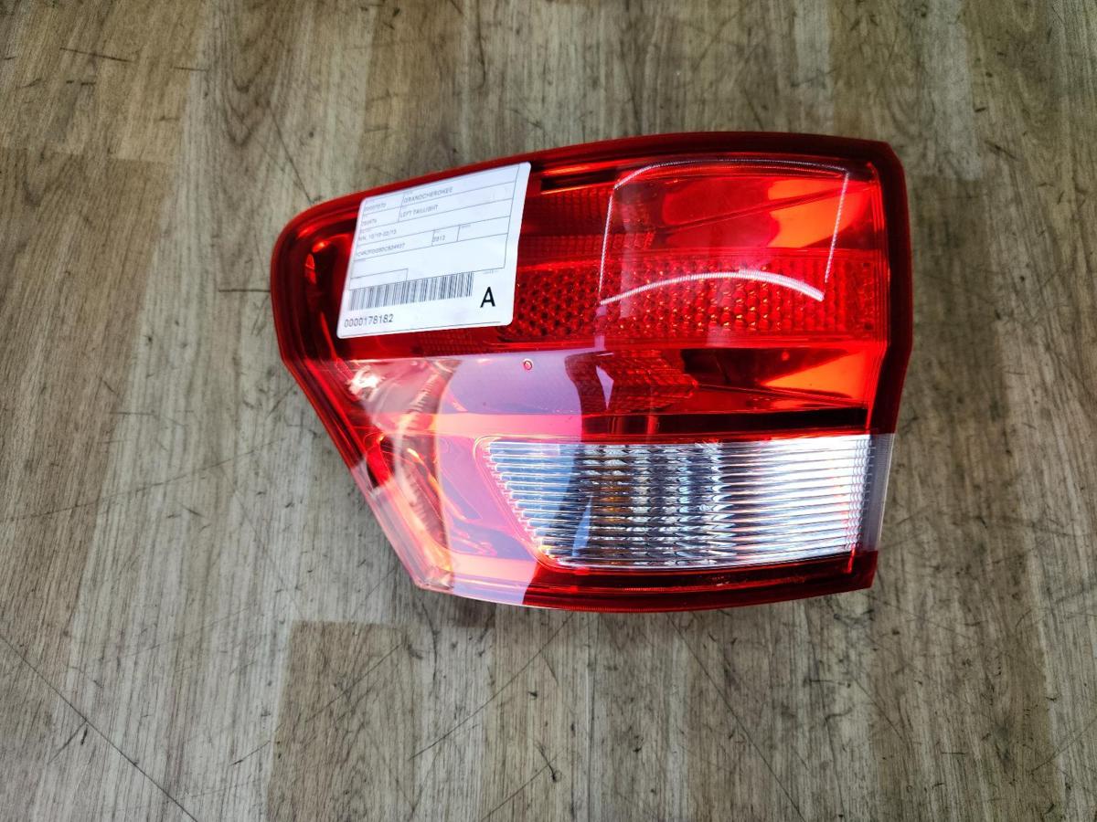 1000886807-Left Taillight Top