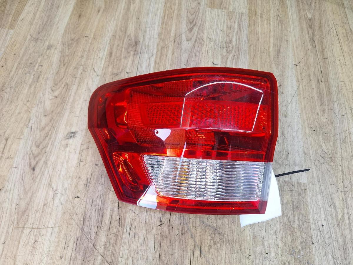 1000927568-Left Taillight Top