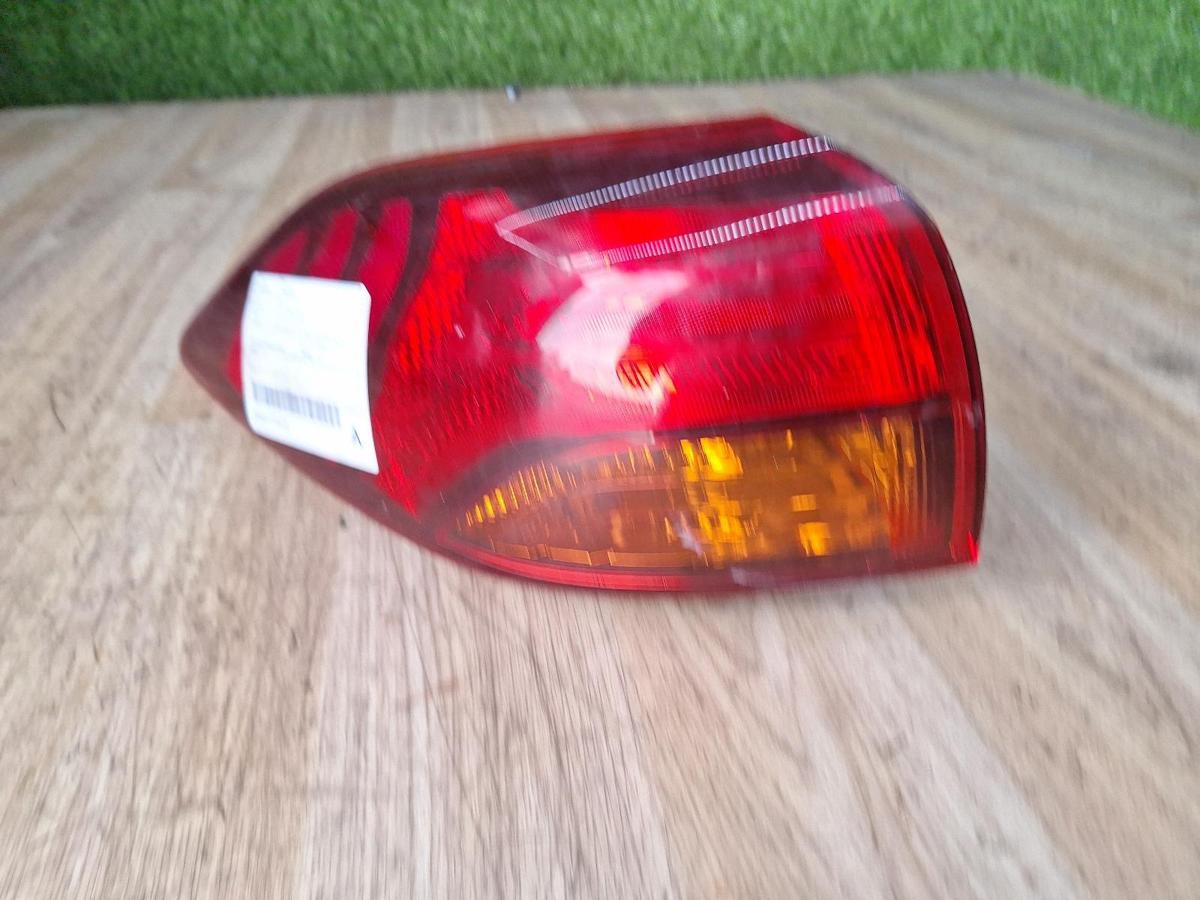 1000886230-Left Taillight Top