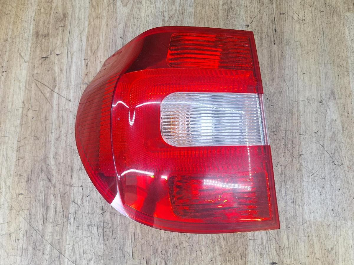 1000916330-Left Taillight Top