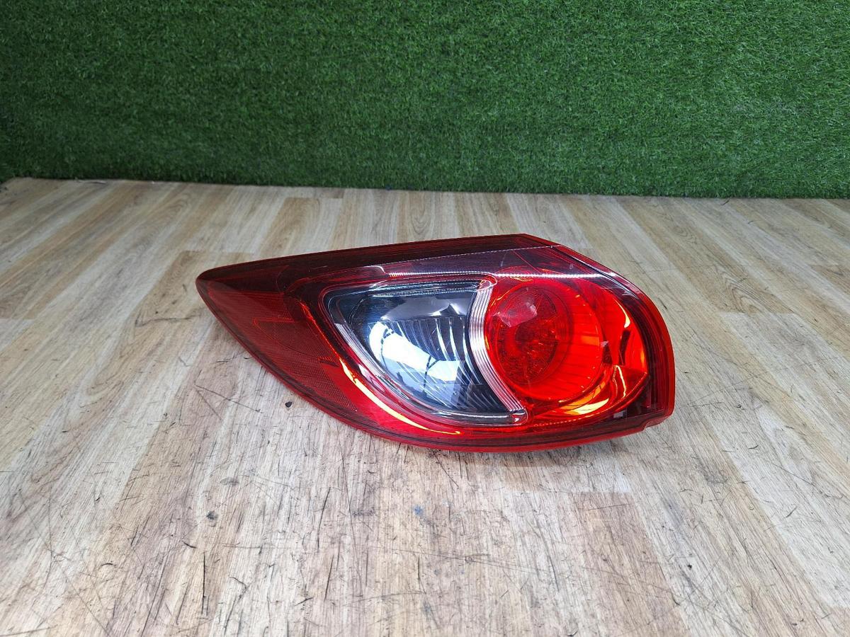 1000927287-Left Taillight Top