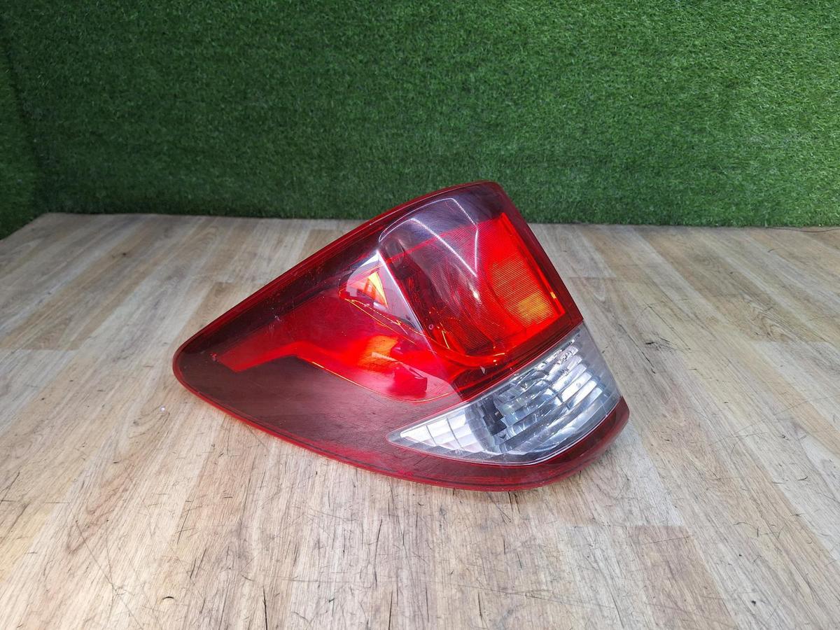 1000936391-Left Taillight Top