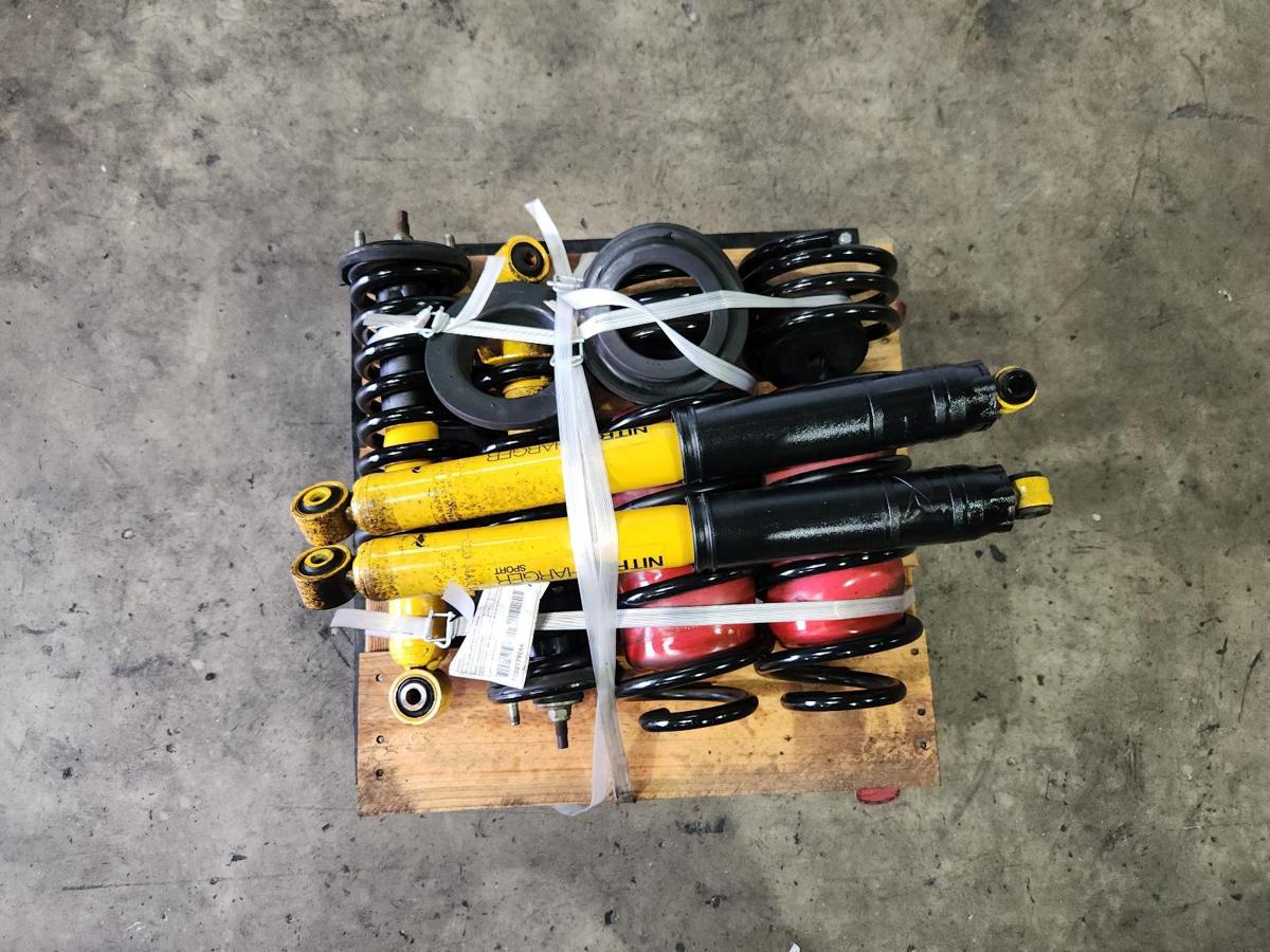 1000888266-Lift Kit Top
