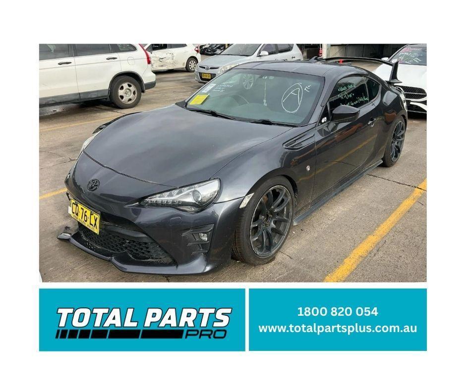 1000929085-Money Shot