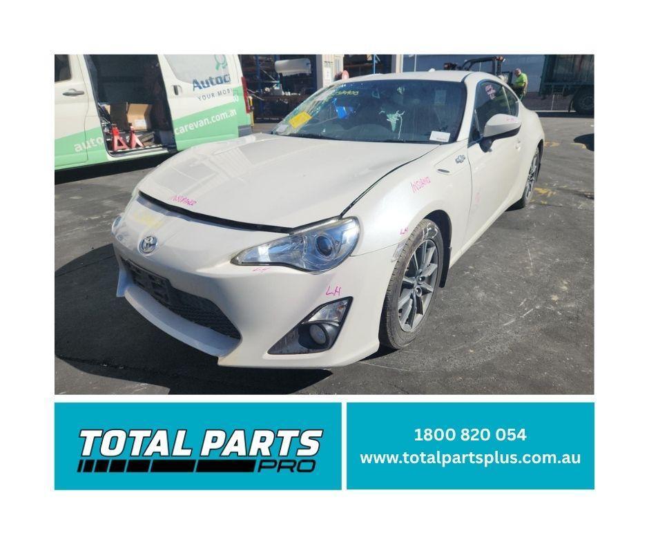 1000928914-Money Shot