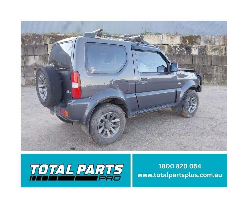 1000946327-Money Shot
