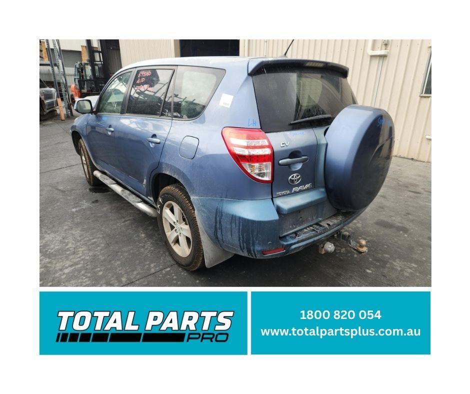 1000945764-Money Shot