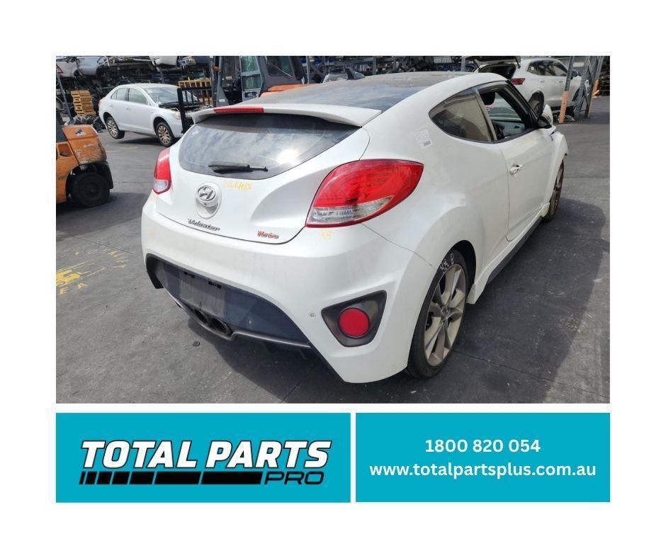 1000949441-Money Shot