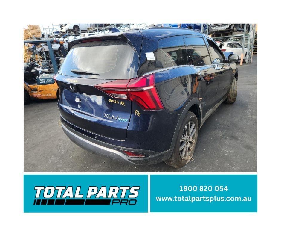 1000950455-Money Shot