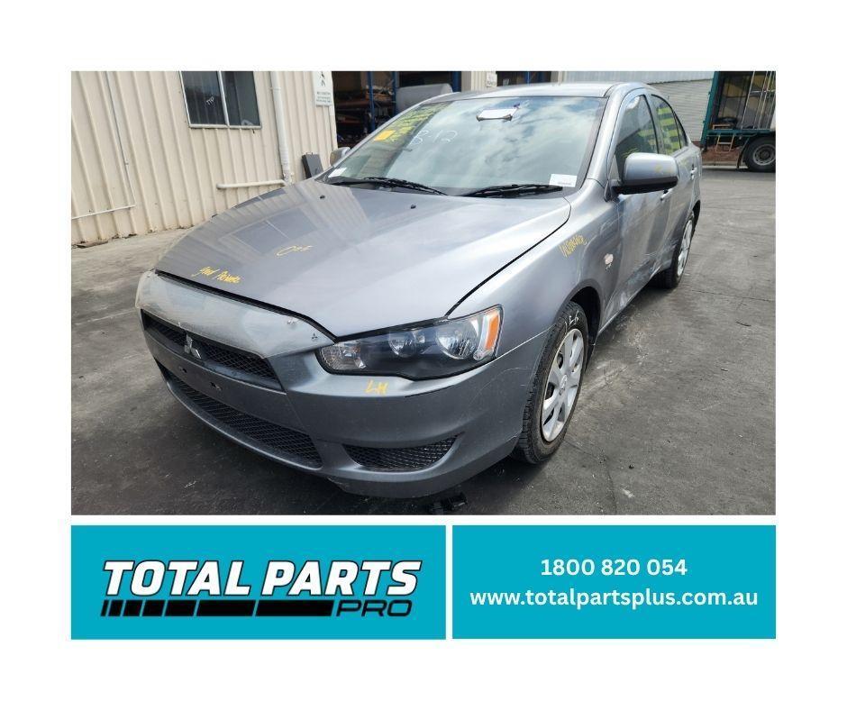 1000954477-Money Shot