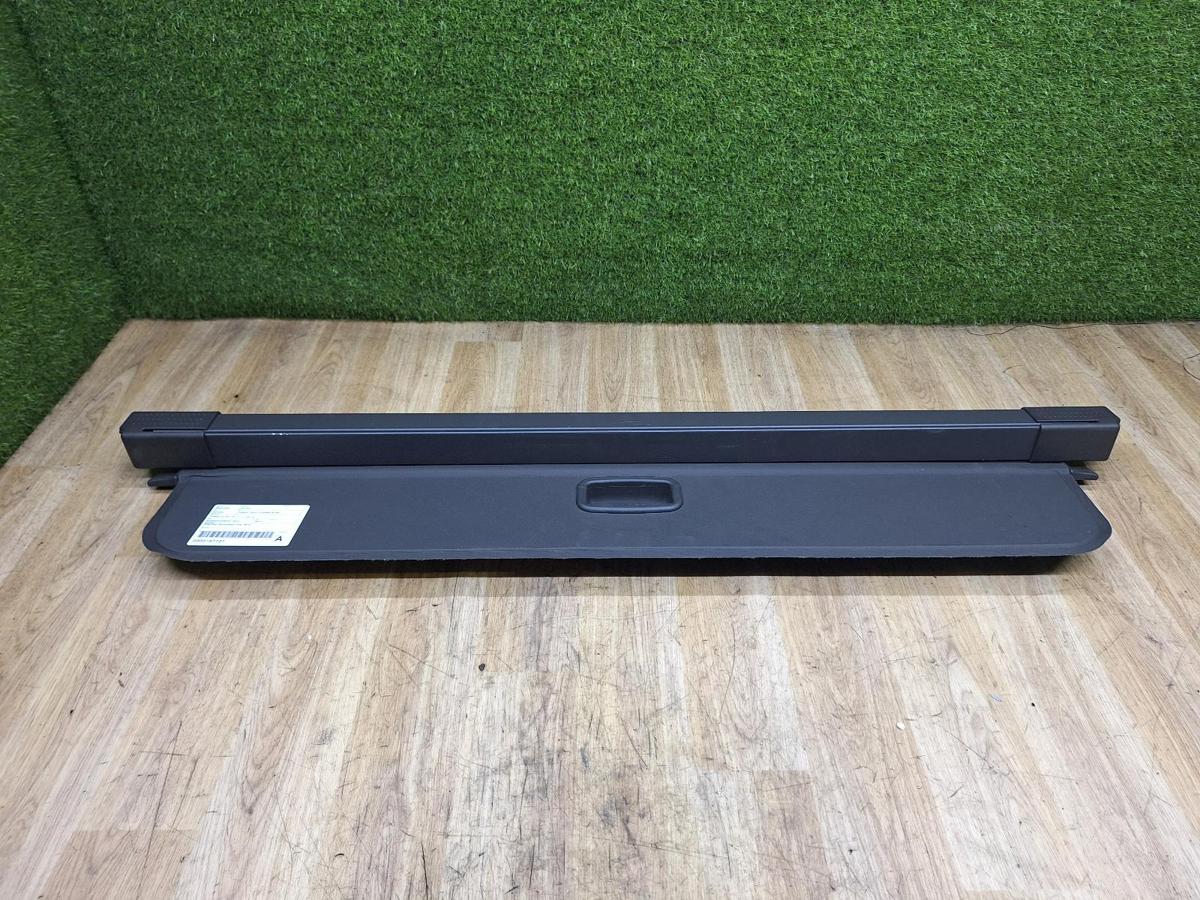 1000935790-Parcel Shelf/Cargo Blind Top