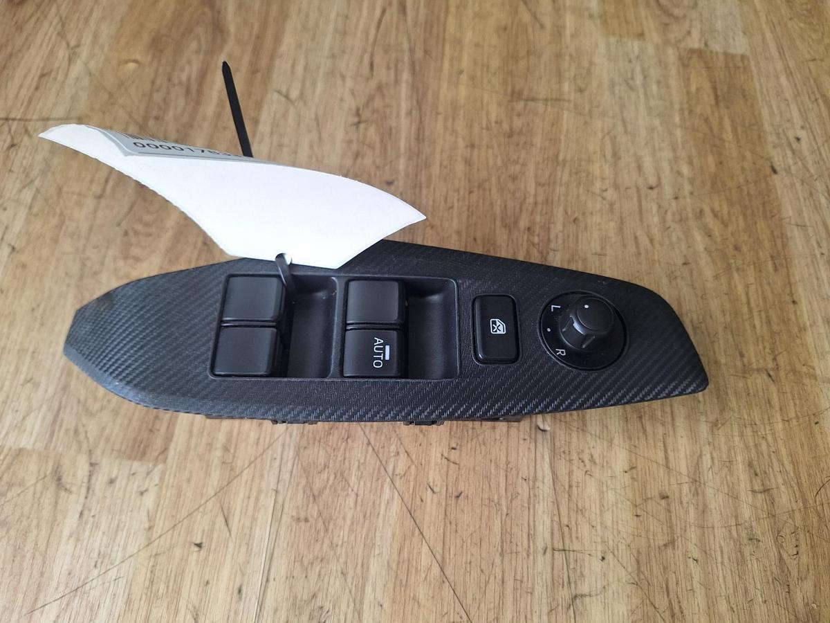 1000888879-Power Window Switch Master Top