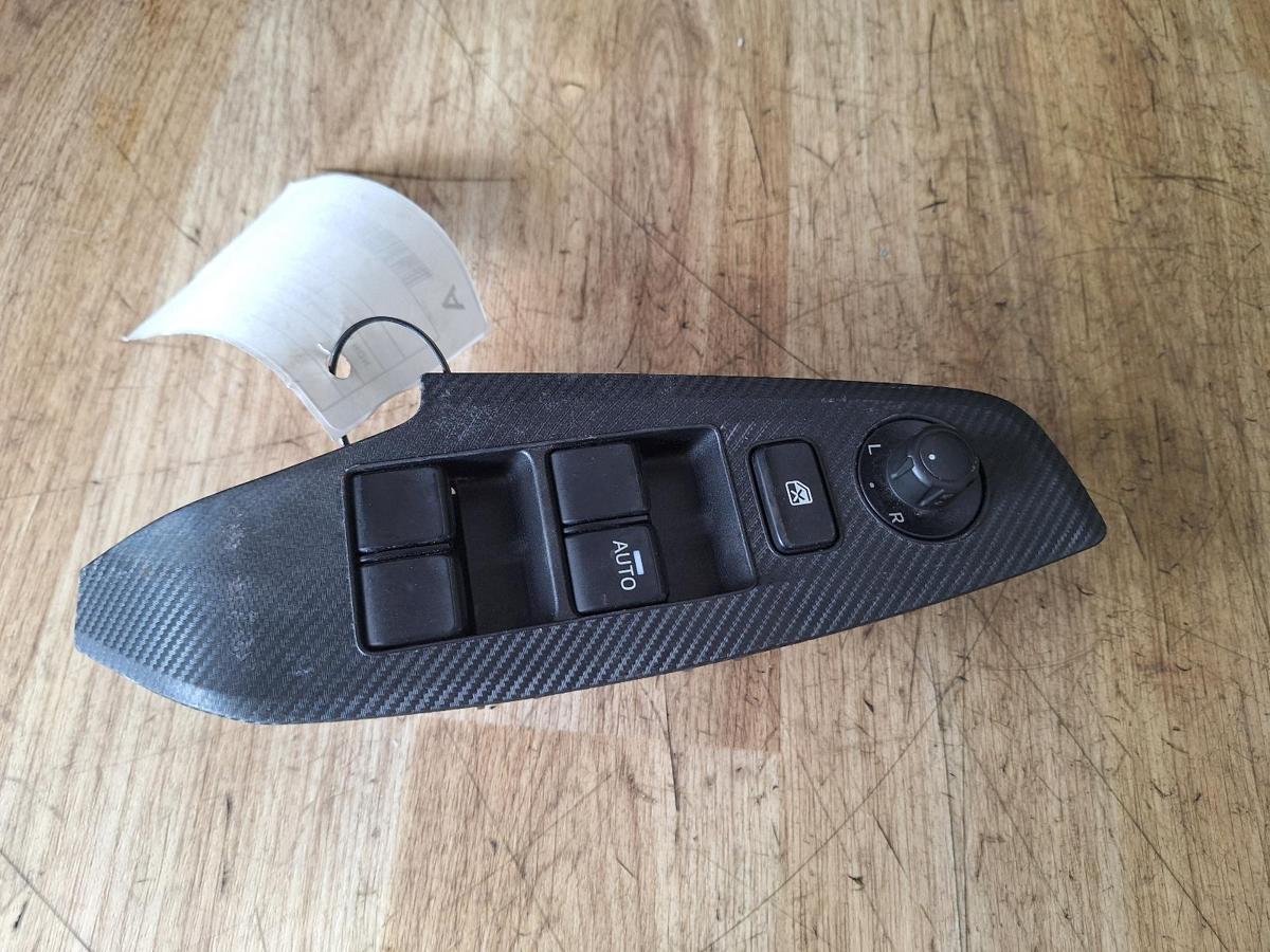 1000906397-Power Window Switch Master Top