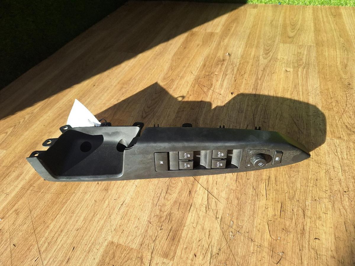 1000925245-Power Window Switch Master Top
