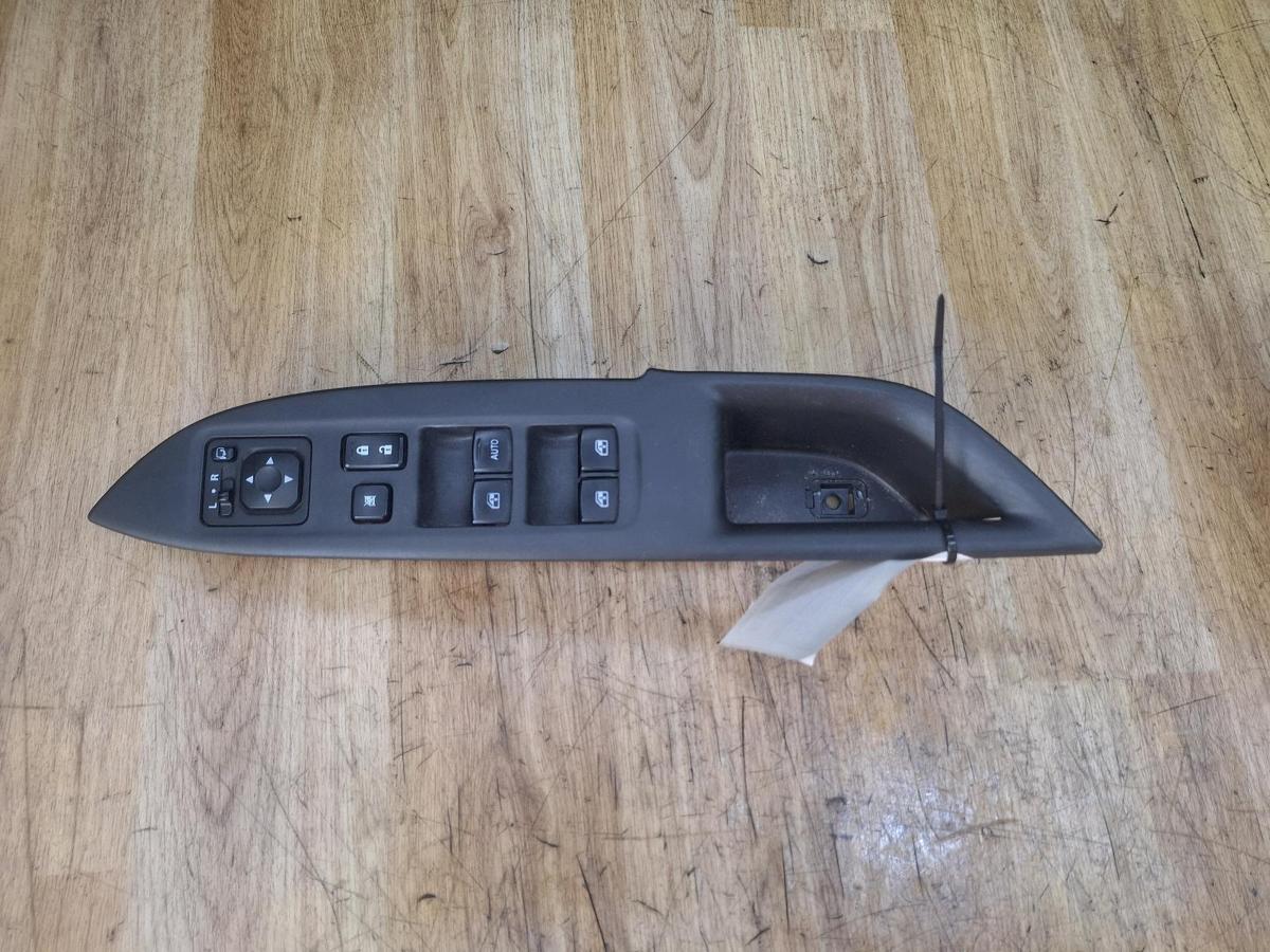 1000930418-Power Window Switch Master Top