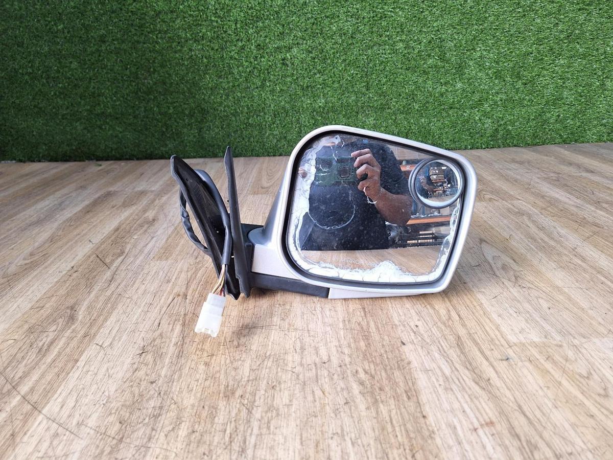 1000878545-Right Door Mirror Front