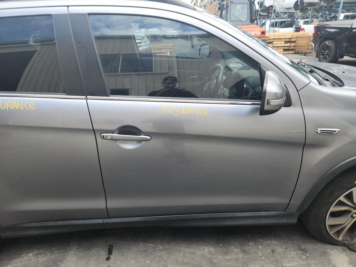 1000874336-Right Front Door