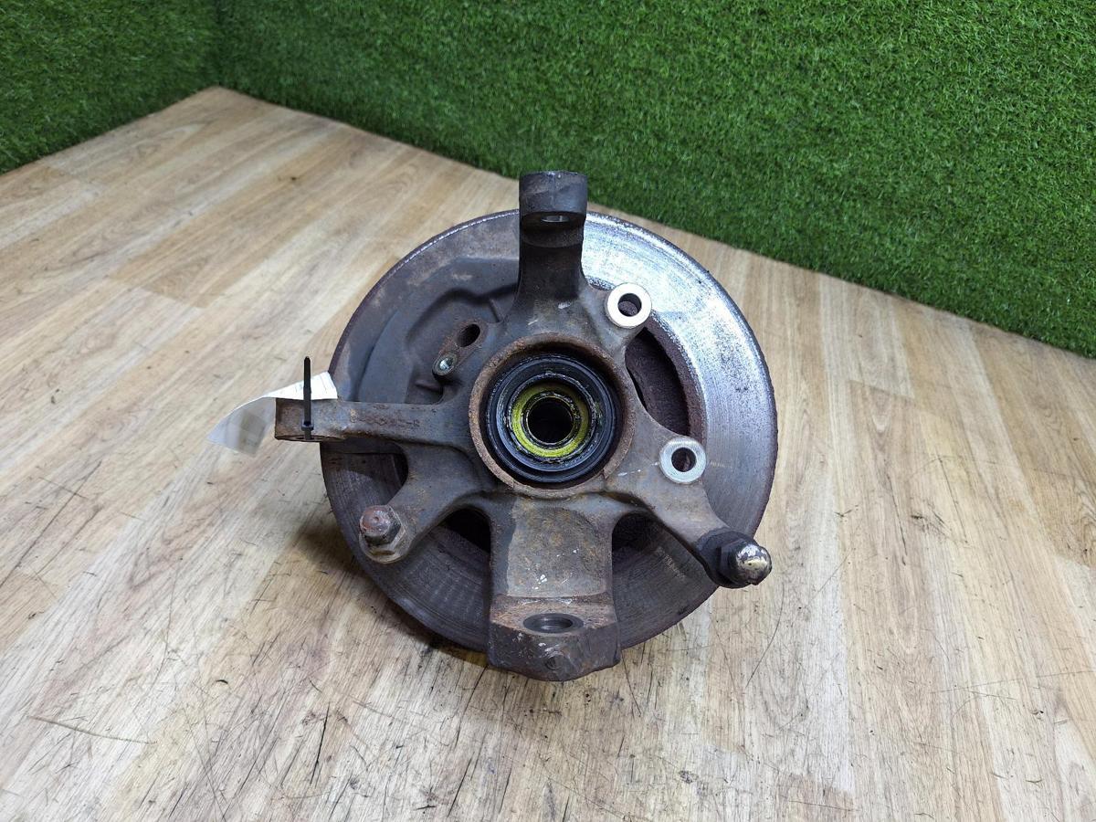 1000936107-Right Front Hub Assembly Bottom