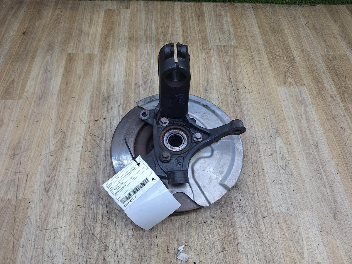 1000939588-Right Front Hub Assembly Bottom