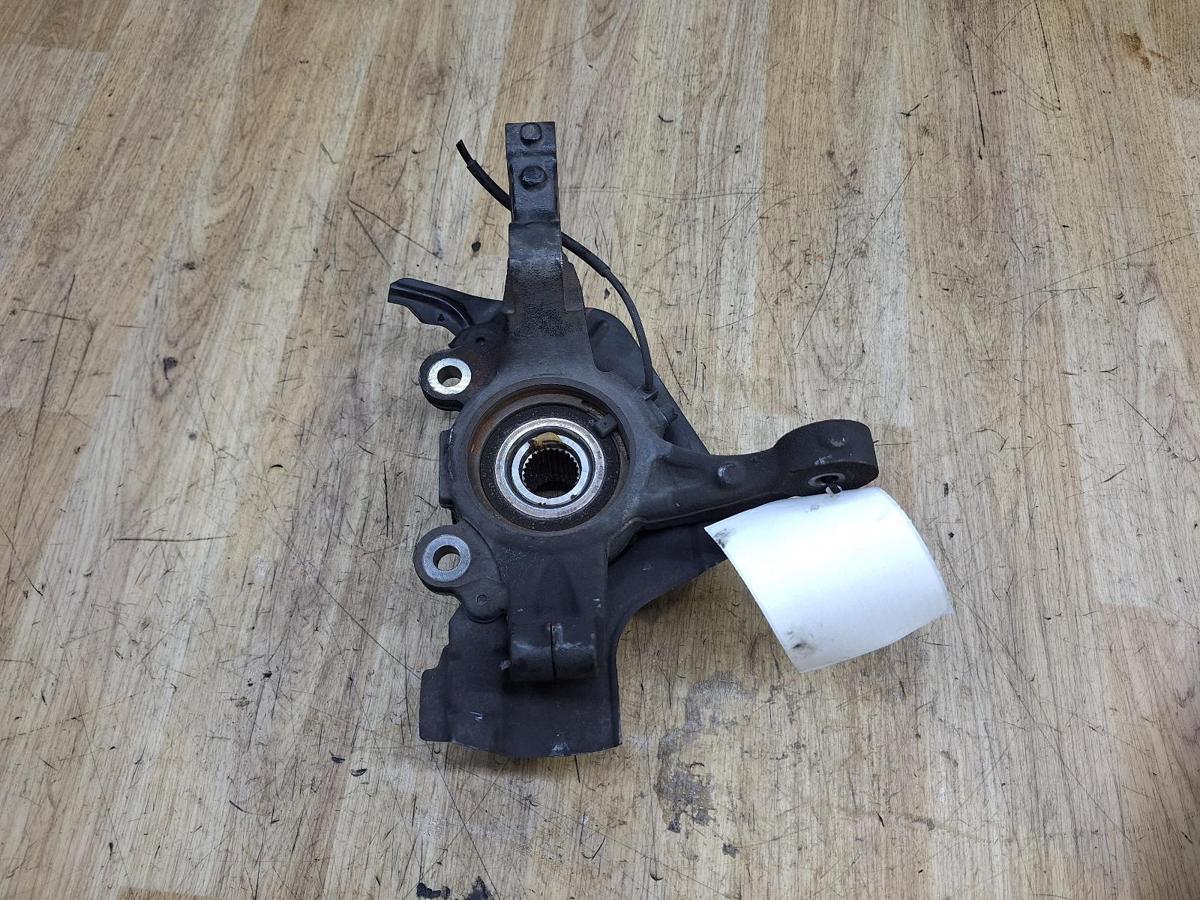 1000927038-Right Front Hub Assembly Bottom
