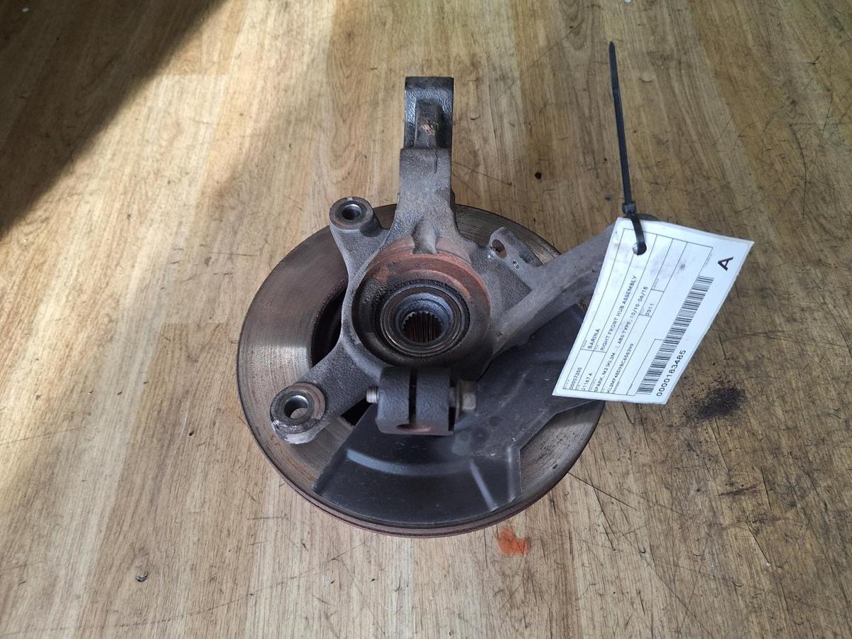 1000912030-Right Front Hub Assembly Top