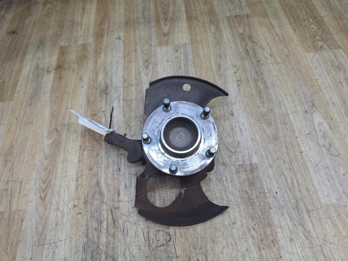1000936553-Right Front Hub Assembly Top
