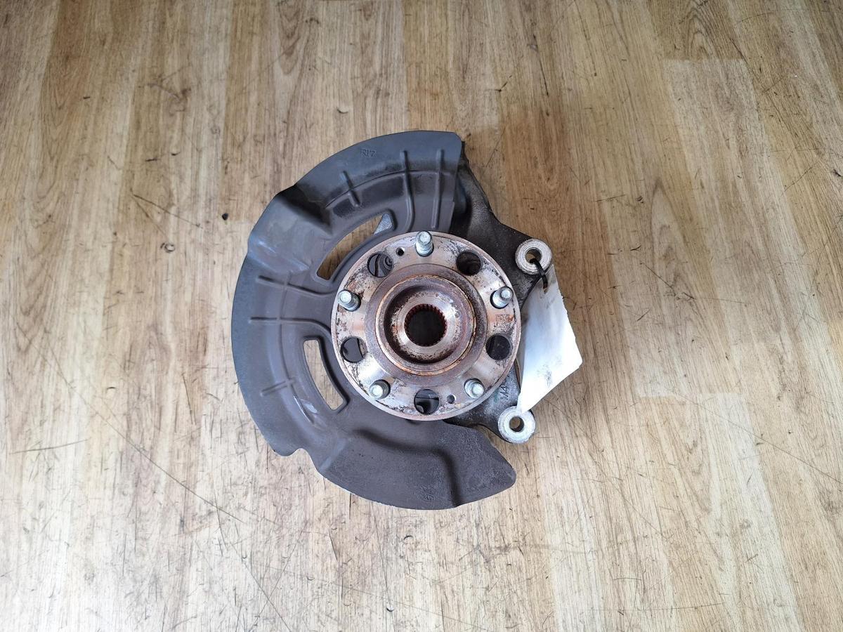 1000910097-Right Front Hub Assembly Top