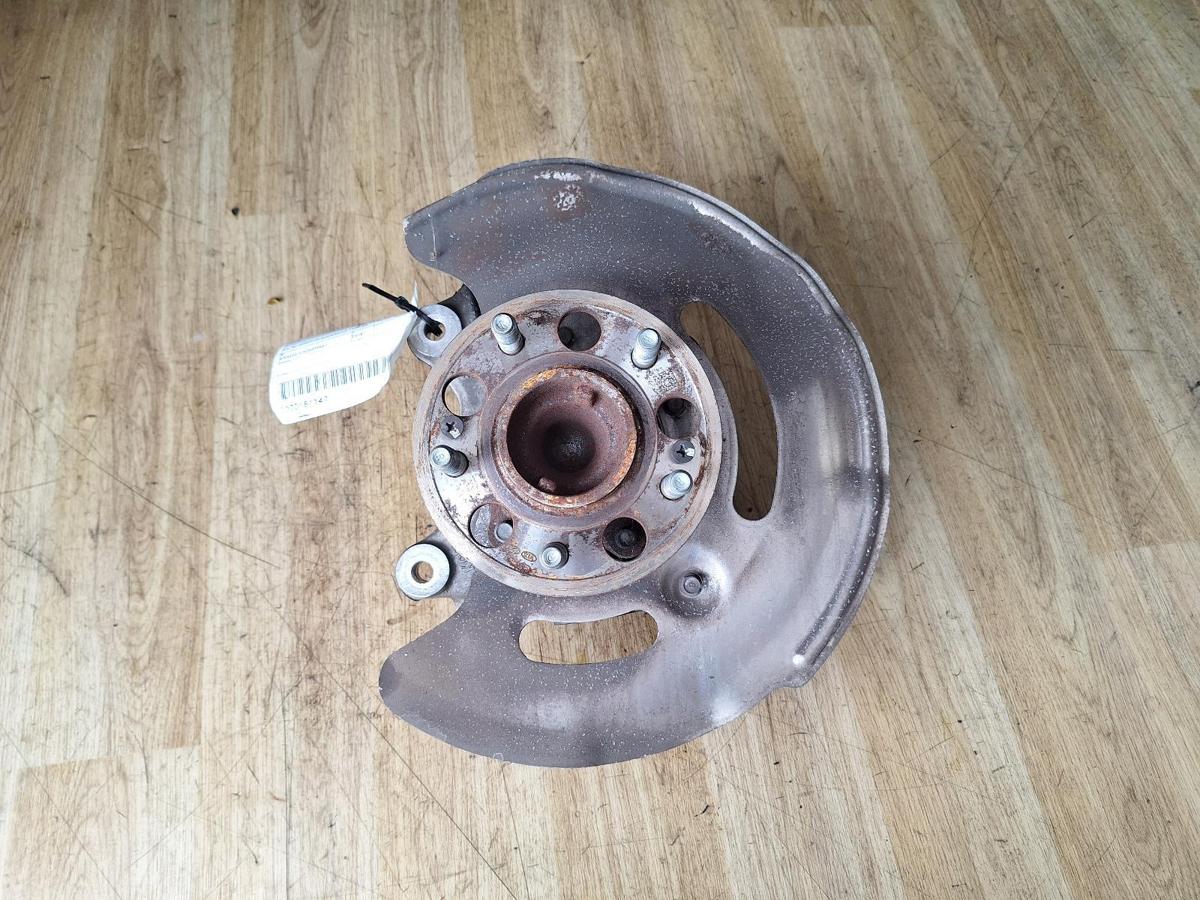 1000900604-Right Front Hub Assembly Top