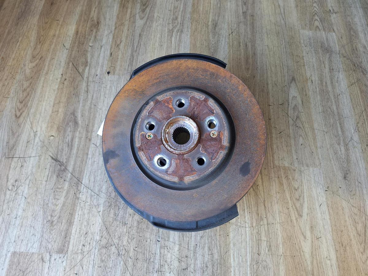 1000887911-Right Front Hub Assembly Top