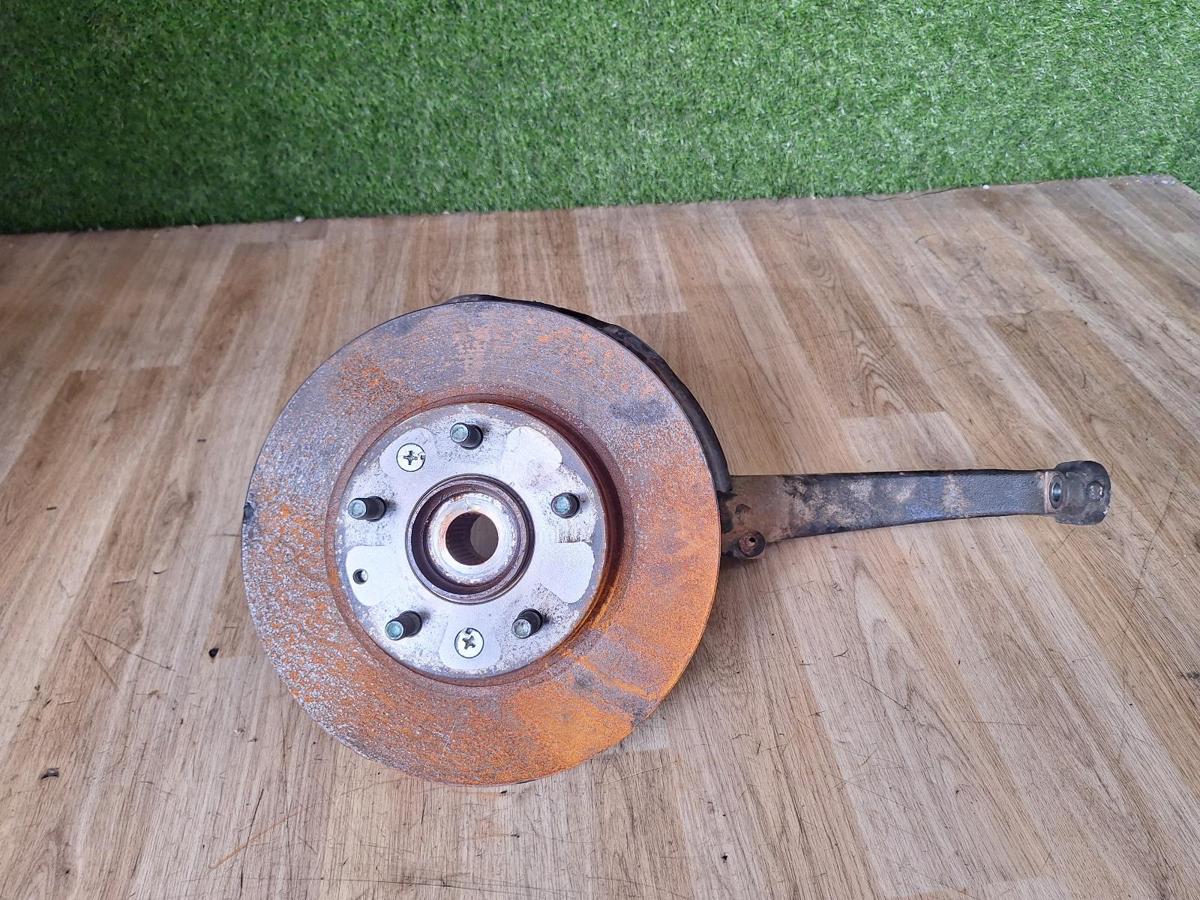 1000899732-Right Front Hub Assembly Top