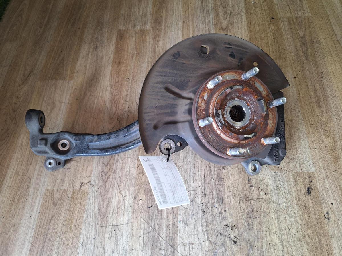 1000905057-Right Front Hub Assembly Top